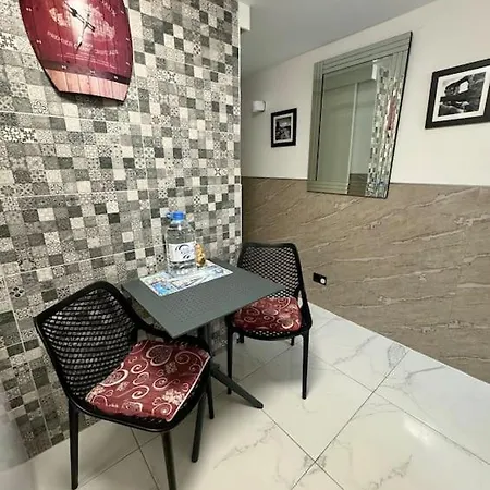 Cute Penthouse Apartment *